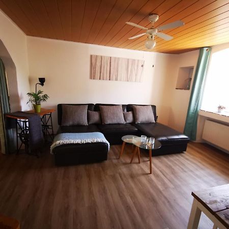 Mooi Ruim Appartement In Antieke Stadsboerderij Schönecken Eksteriør bilde